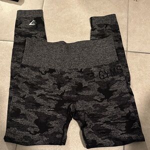 GYMSHARK black camo leggings